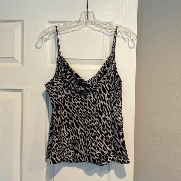 Banana Republic Silk Cami - Picture 6 of 9